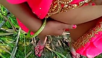 Lalita Singh'S Wild Outdoor Doggy Style With Her Husband In The Fields