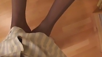 독일 주부가 Pov 블로우잡을 하고 입 안에 정액을 받아요!