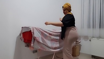 새엄마의 충분한 육봉에 열중하다