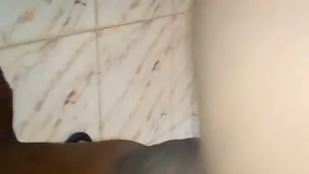 결혼한 일본 여성과의 인종 간 섹스