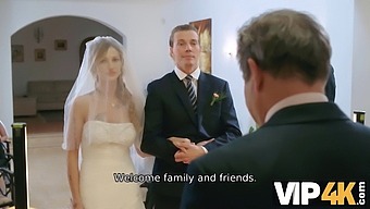 Jocul Seducător Al Olivia Sparkle Într-O Rochie De Mireasă Și Voal Capturat În Înaltă Definiție